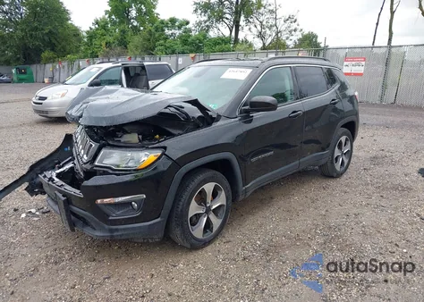 2017 Jeep New Compass Latitude 4X4 из США, поврежденный, VIN 3C4NJDBB5HT607017